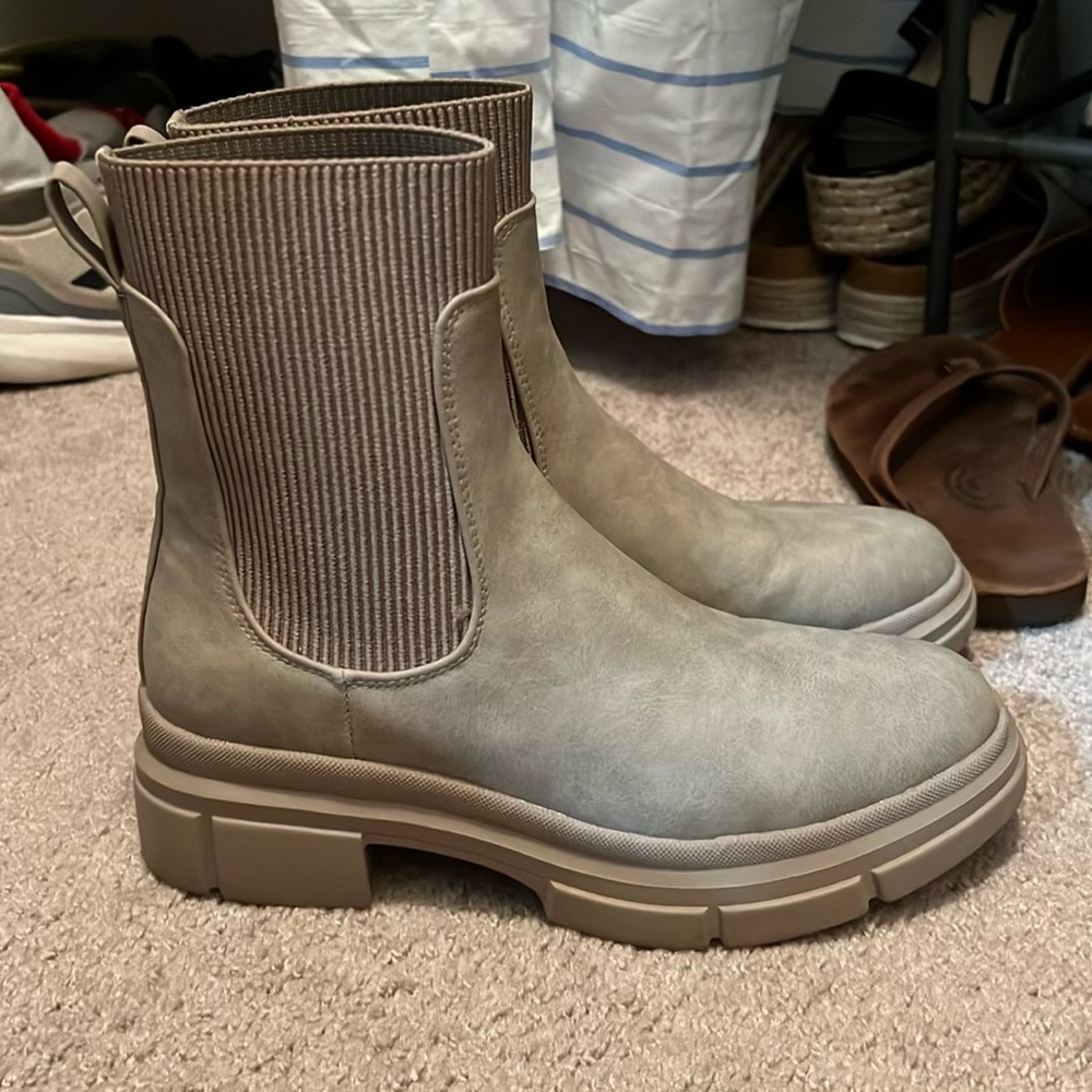 Women’s Boots